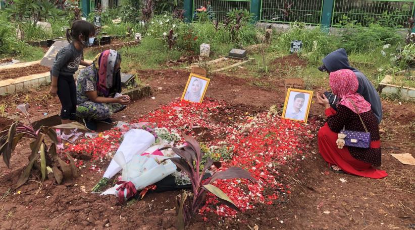 Detail Foto Makam Baru Nomer 33