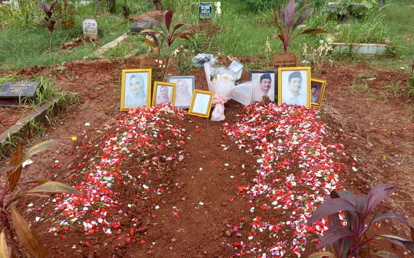 Detail Foto Makam Baru Nomer 56