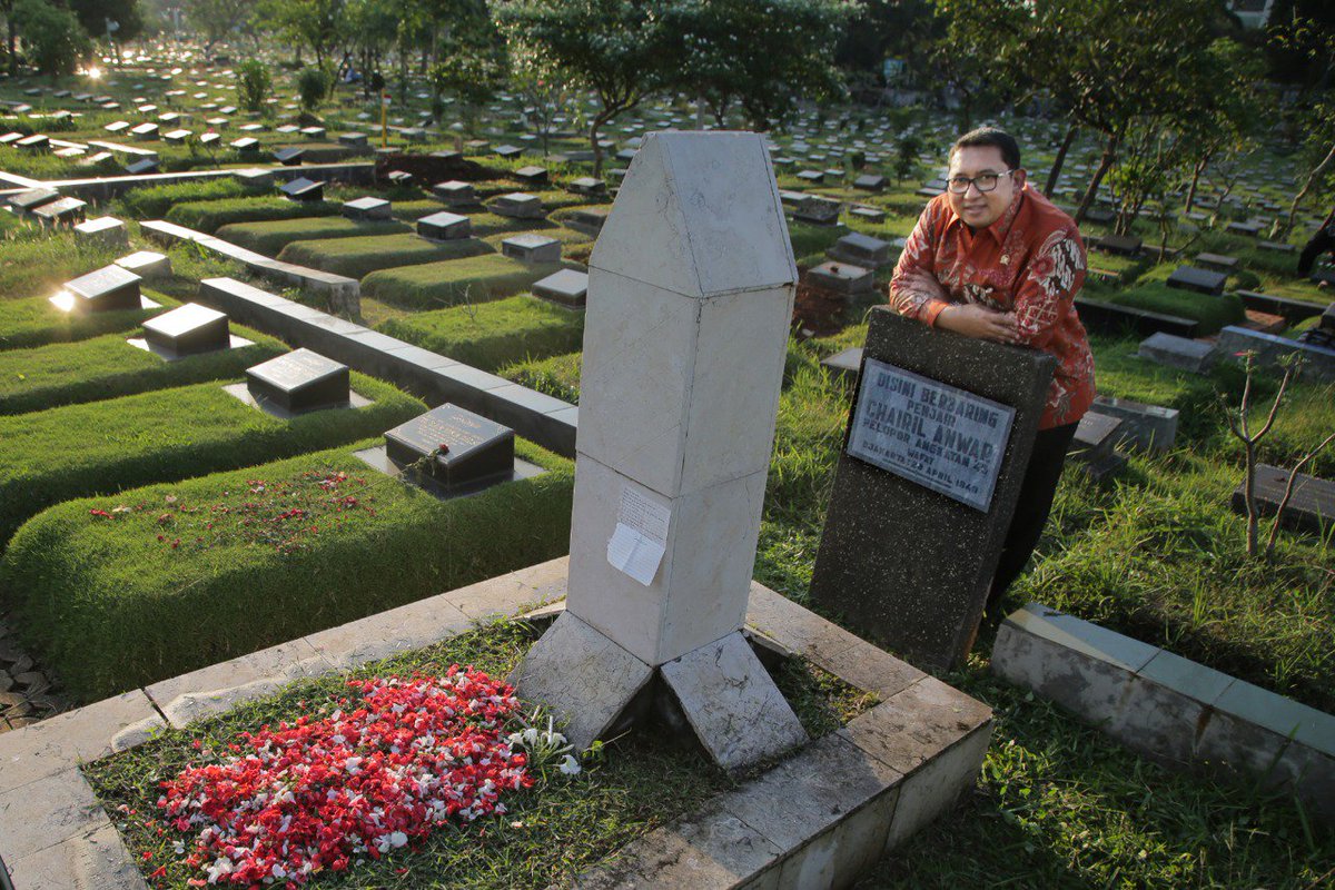 Detail Foto Makam Ustad Jefri Nomer 20