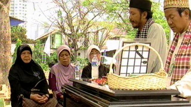 Detail Foto Makam Ustad Jefri Nomer 44