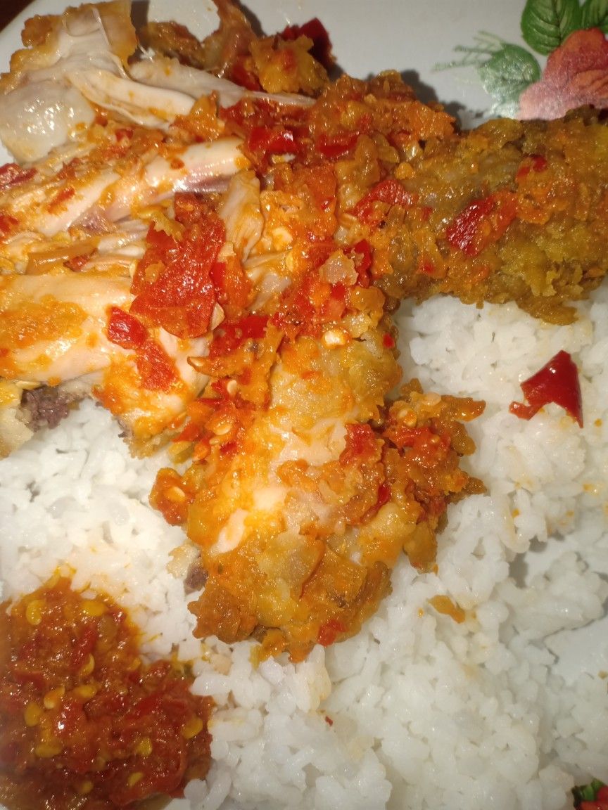 Detail Foto Makanan Ayam Geprek Nomer 35