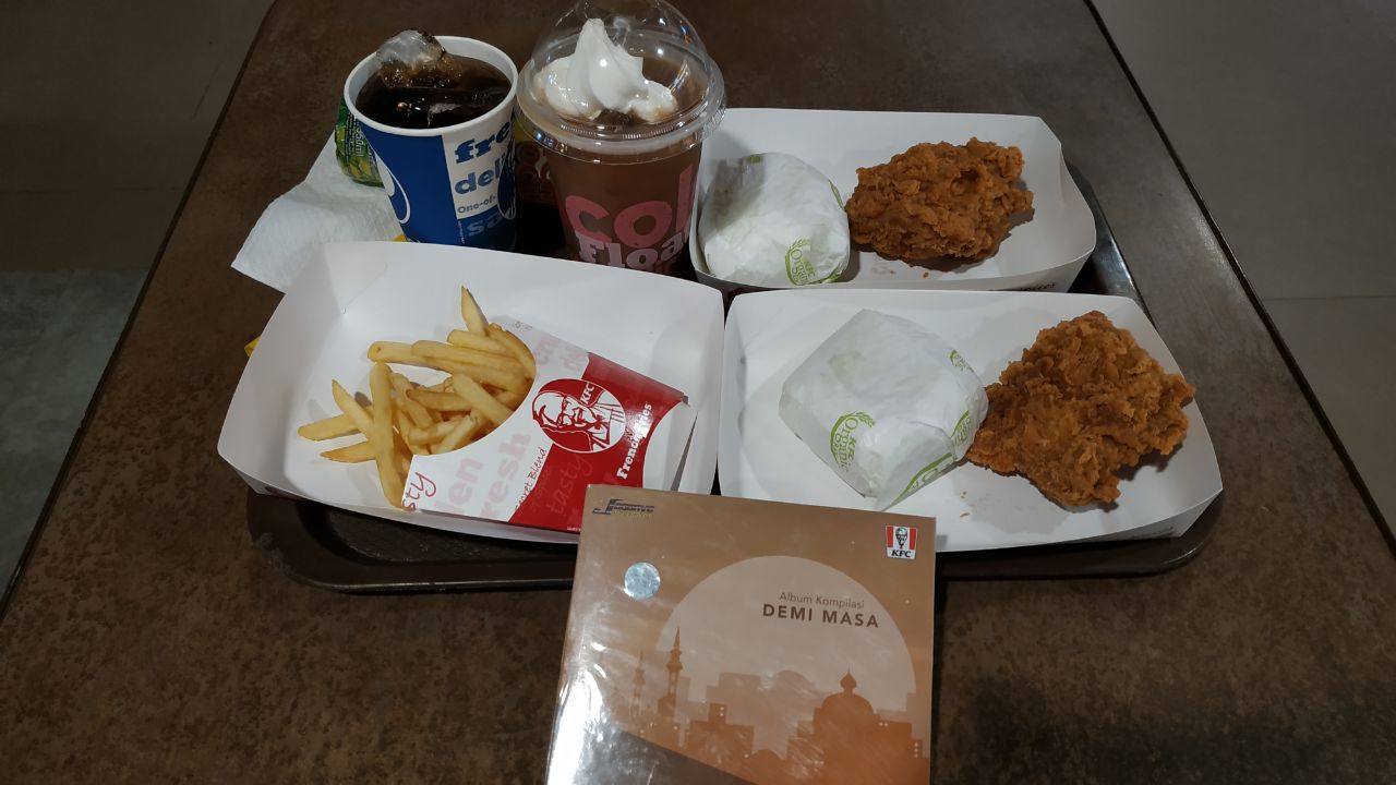 Detail Foto Makanan Kfc Nomer 27