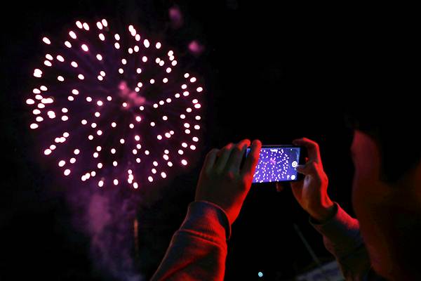 Detail Foto Malam Tahun Baru Nomer 43