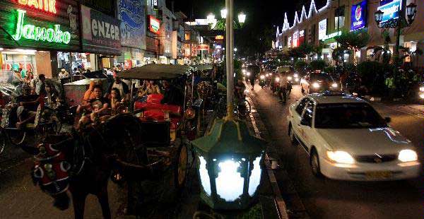 Detail Foto Malioboro Malam Hari Nomer 32