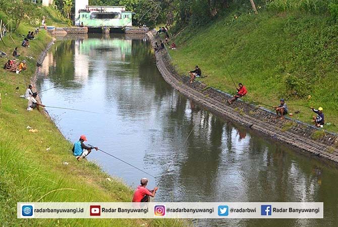 Detail Foto Mancing Di Sungai Nomer 36