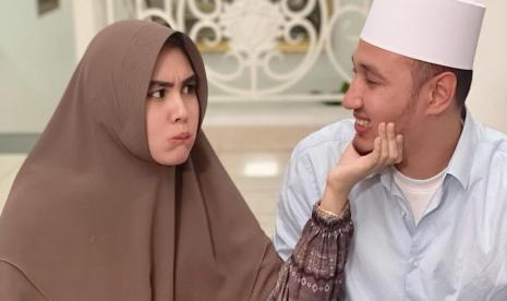 Detail Foto Mantan Istri Habib Usman Bin Yahya Nomer 41