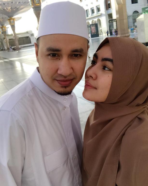 Detail Foto Mantan Istri Habib Usman Bin Yahya Nomer 42