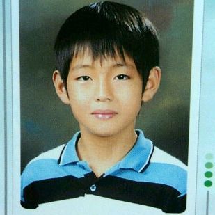 Detail Foto Masa Kecil Kim Taehyung Bts Nomer 6