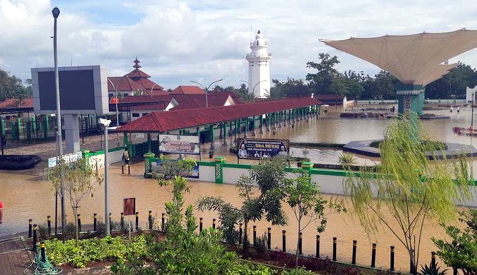 Detail Foto Masjid Agung Banten Nomer 29