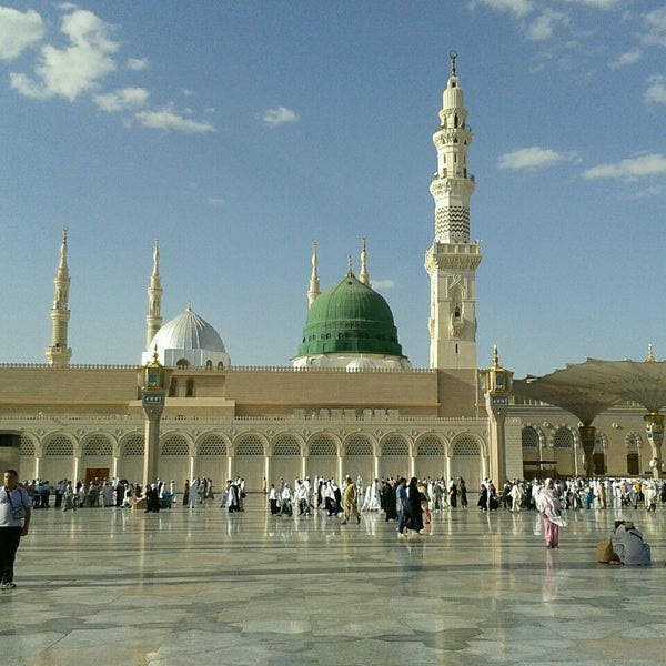 Detail Foto Masjid Nabawi Madinah Nomer 24