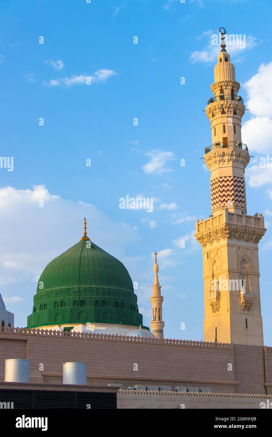 Detail Foto Masjid Nabawi Madinah Nomer 9