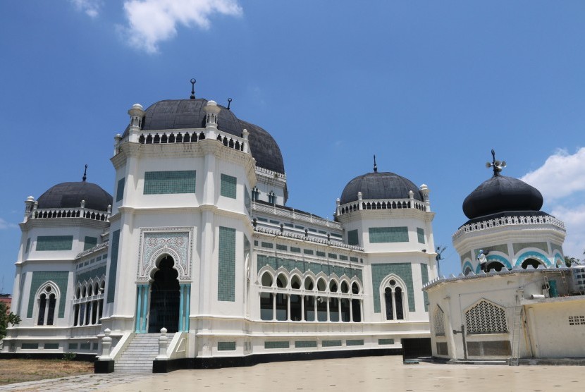 Detail Foto Masjid Raya Medan Nomer 24