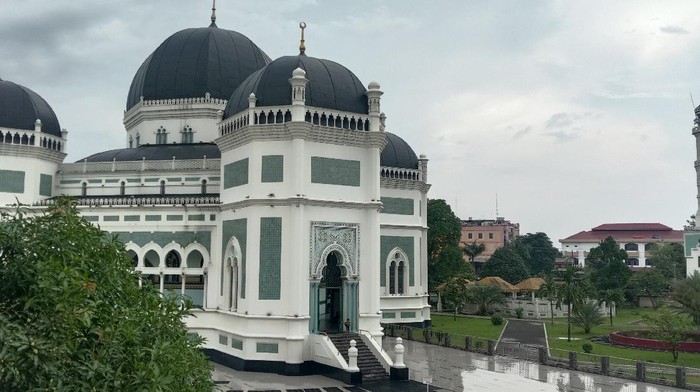 Detail Foto Masjid Raya Medan Nomer 5