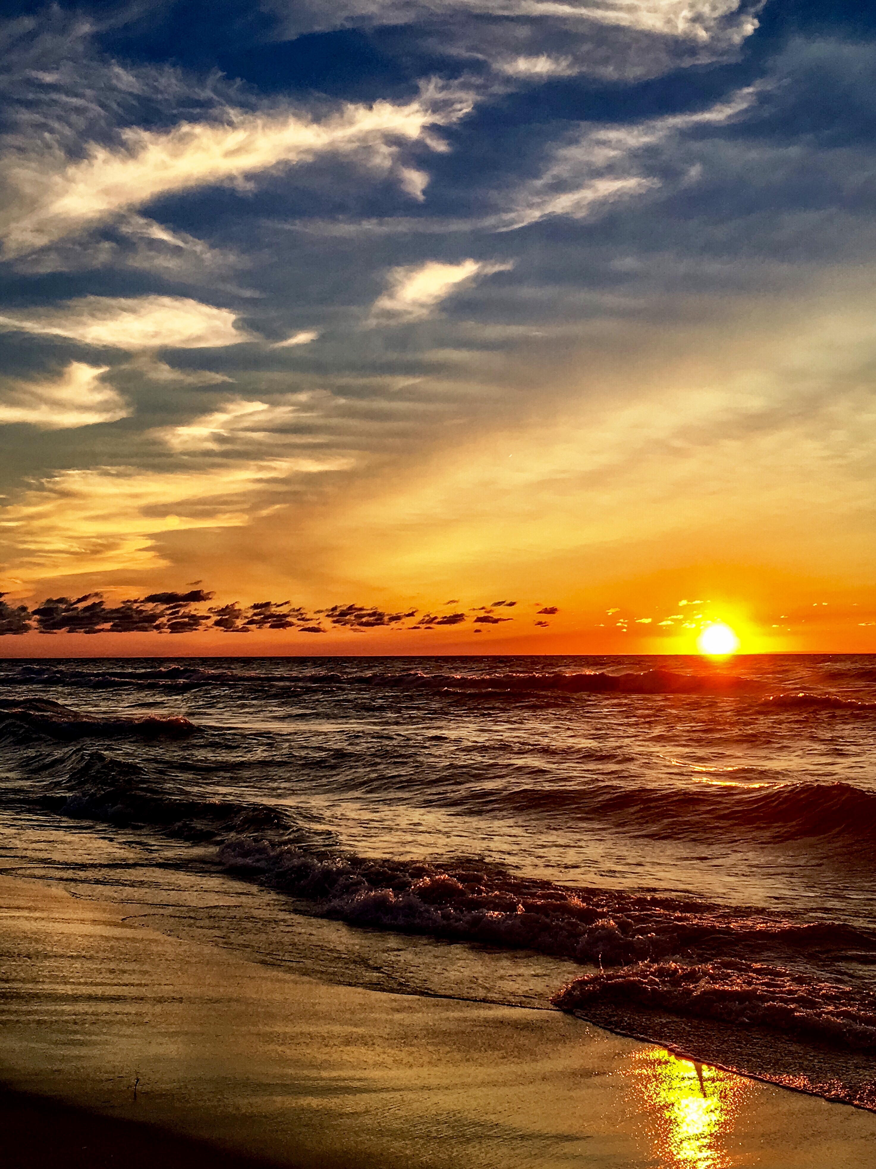 Detail Foto Matahari Terbenam Di Pantai Nomer 2