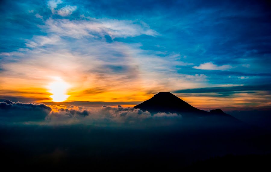 Foto Matahari Terbit Yang Indah - KibrisPDR