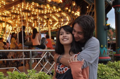 Detail Foto Maudy Ayunda Dan Adipati Dolken Nomer 26