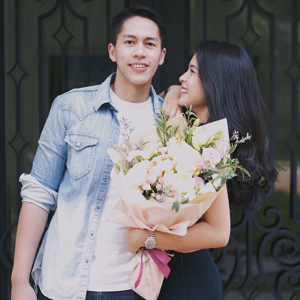 Detail Foto Maudy Ayunda Dan Adipati Dolken Nomer 29