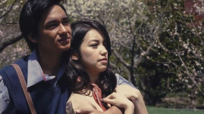 Detail Foto Maudy Ayunda Dan Adipati Dolken Nomer 34