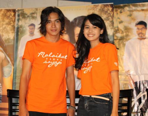 Detail Foto Maudy Ayunda Dan Adipati Dolken Nomer 6