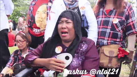 Detail Foto Megawati Gendong Jokowi Nomer 35