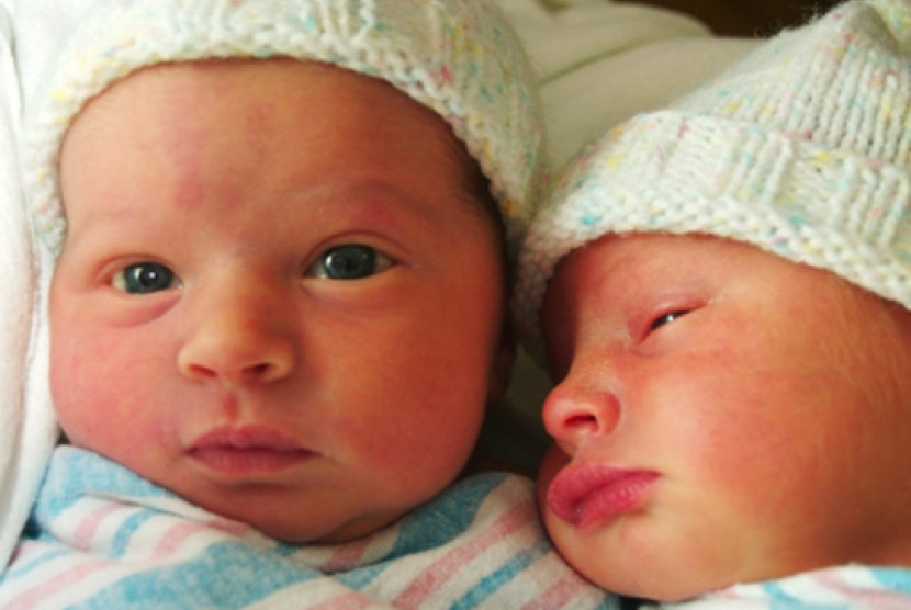 Detail Foto Melahirkan Bayi Kembar Nomer 47