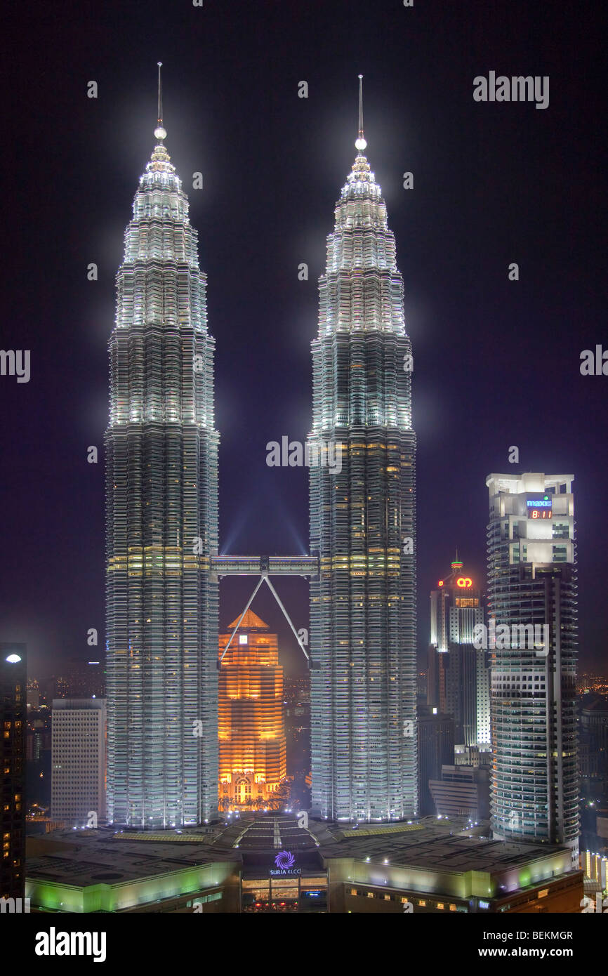 Detail Foto Menara Kembar Malaysia Nomer 9