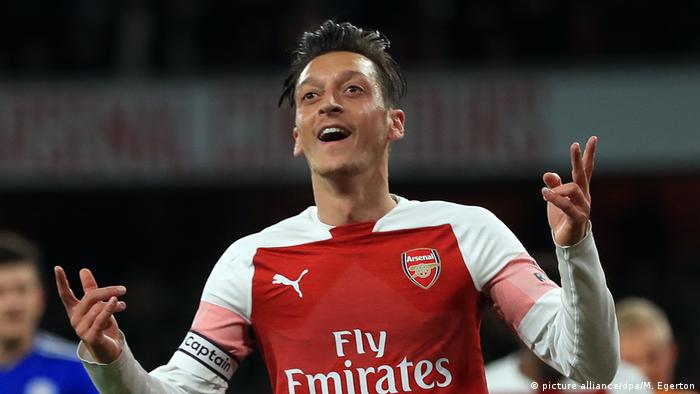 Detail Foto Mesut Ozil Nomer 26