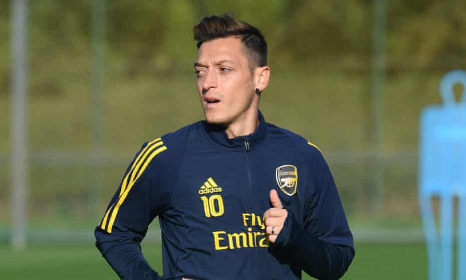 Detail Foto Mesut Ozil Nomer 30