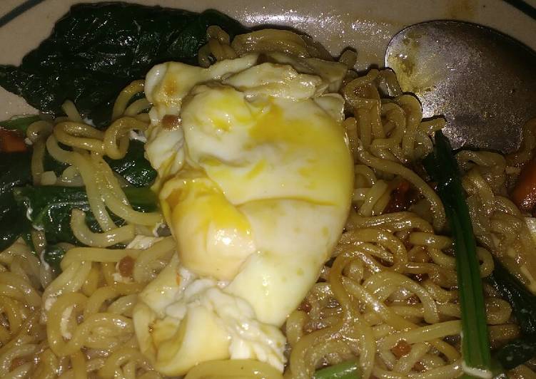 Detail Foto Mie Instan Goreng Nomer 14