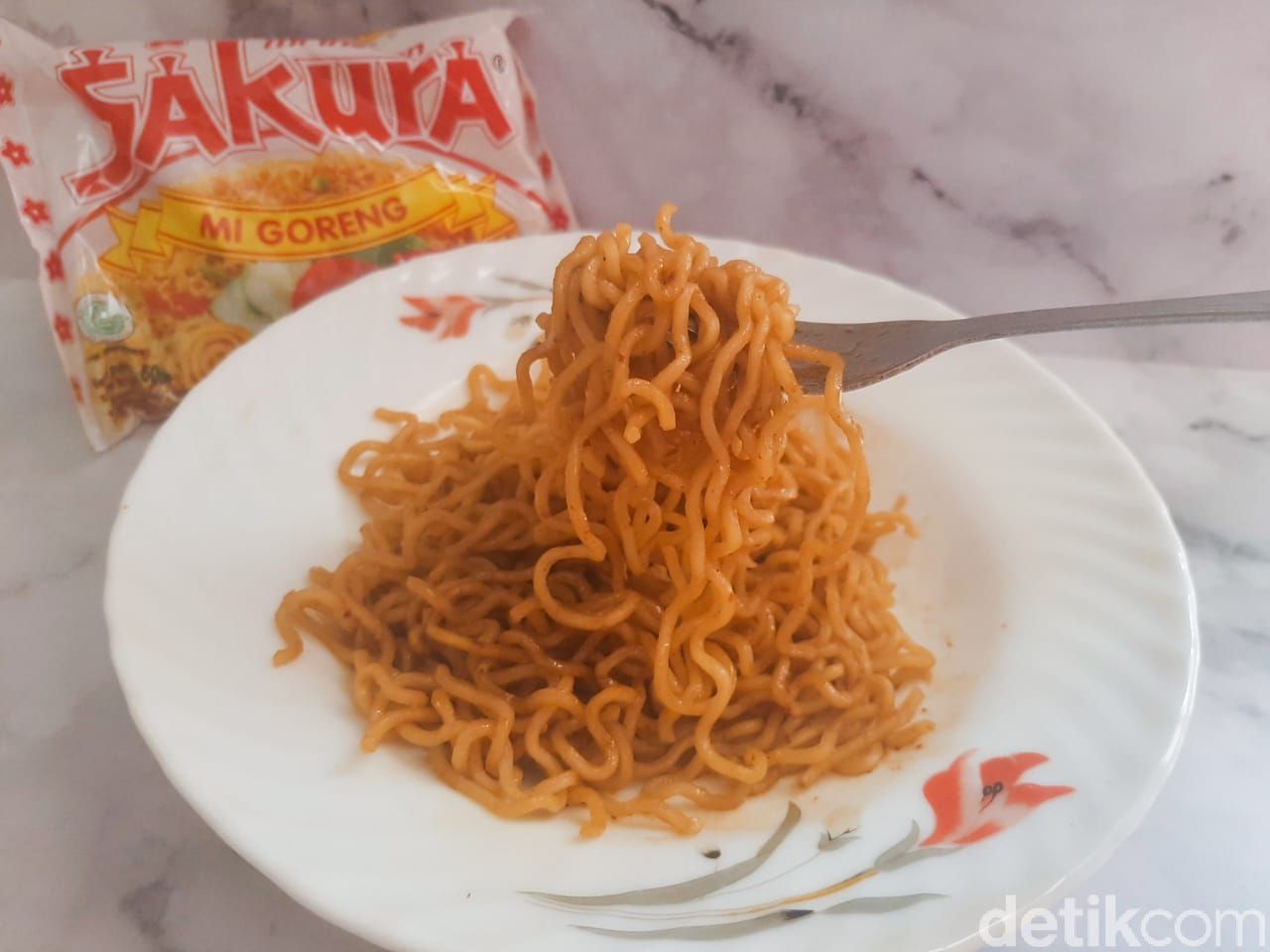 Detail Foto Mie Instan Goreng Nomer 34