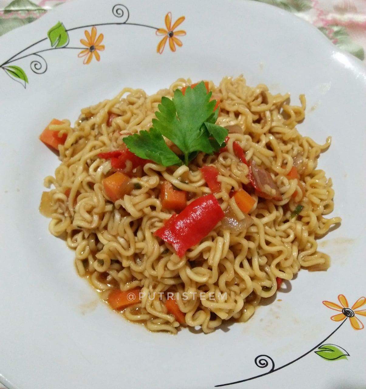 Detail Foto Mie Instan Goreng Nomer 10