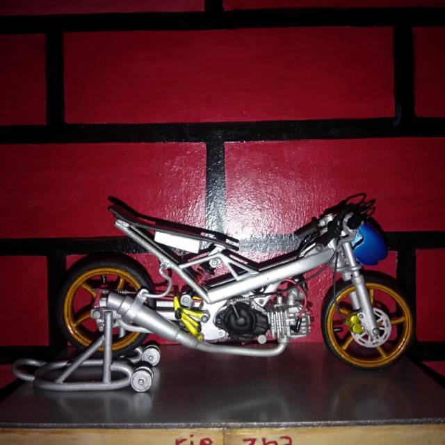 Detail Foto Miniatur Drag Nomer 57