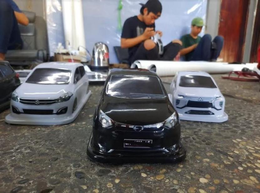 Detail Foto Miniatur Mobil Nomer 36