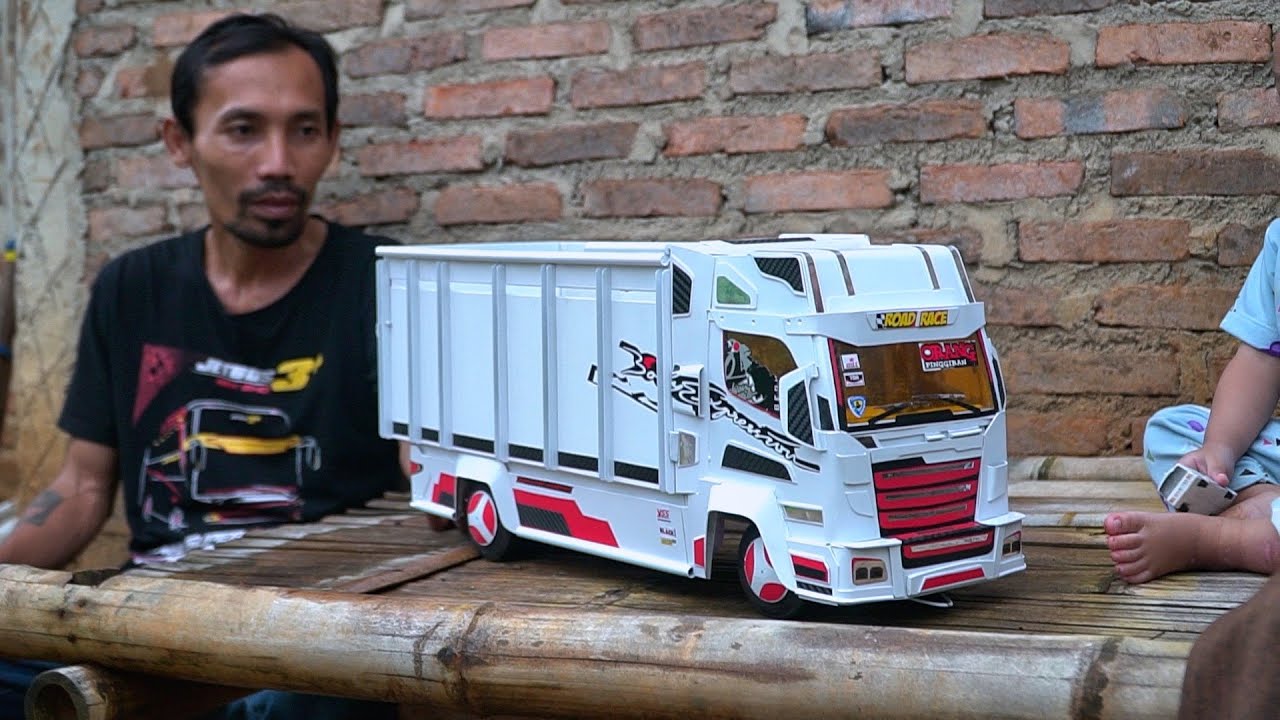 Detail Foto Miniatur Truk Nomer 33