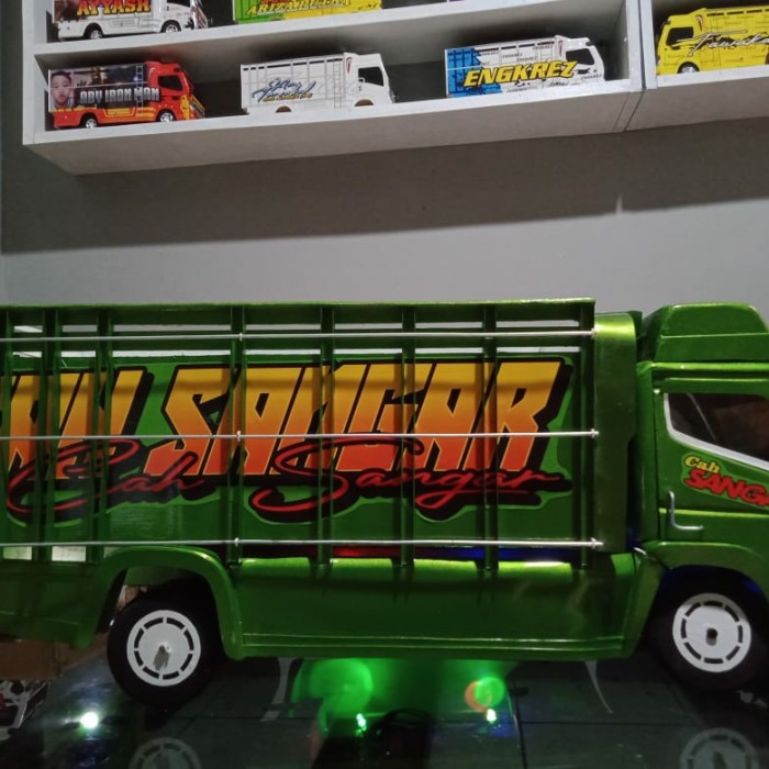 Detail Foto Miniatur Truk Oleng Nomer 22