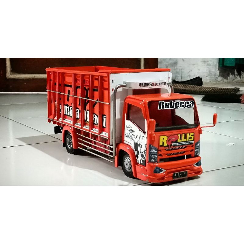 Detail Foto Miniatur Truk Oleng Nomer 44