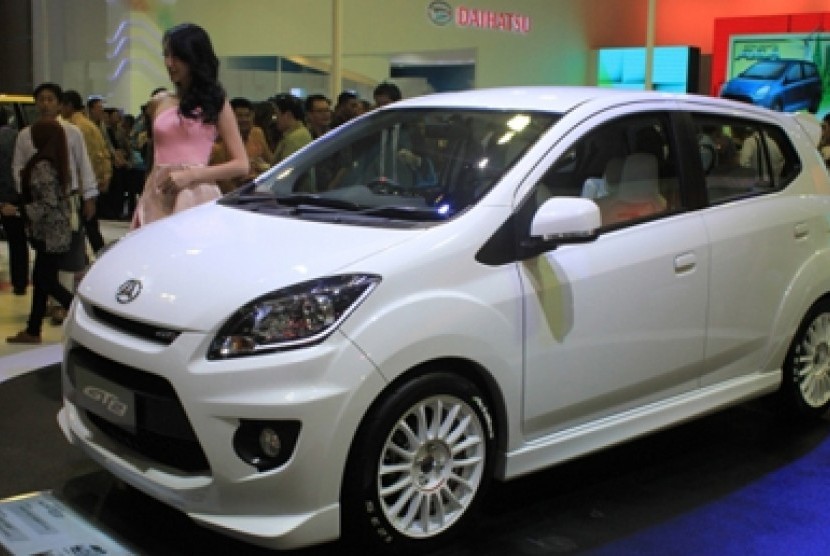 Detail Foto Mobil Ayla Terbaru Nomer 35