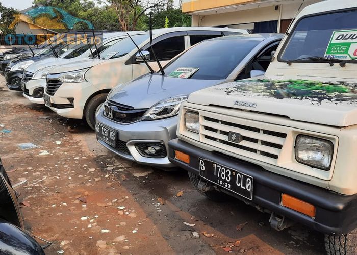 Detail Foto Mobil Bekas Nomer 20