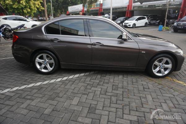 Detail Foto Mobil Bmw 2014 Nomer 16