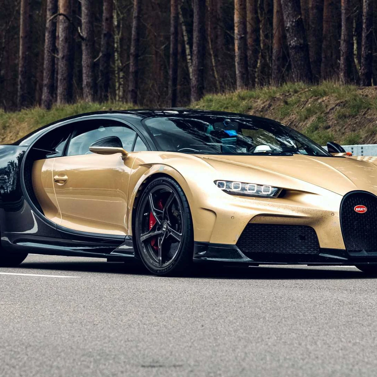 Detail Foto Mobil Bugatti Nomer 5
