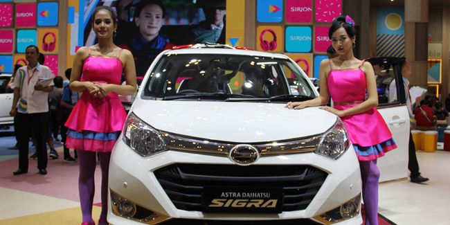 Detail Foto Mobil Daihatsu Sigra Nomer 22