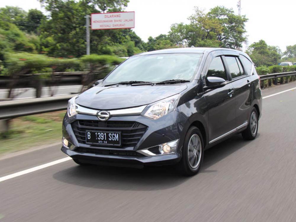 Detail Foto Mobil Daihatsu Sigra Nomer 32