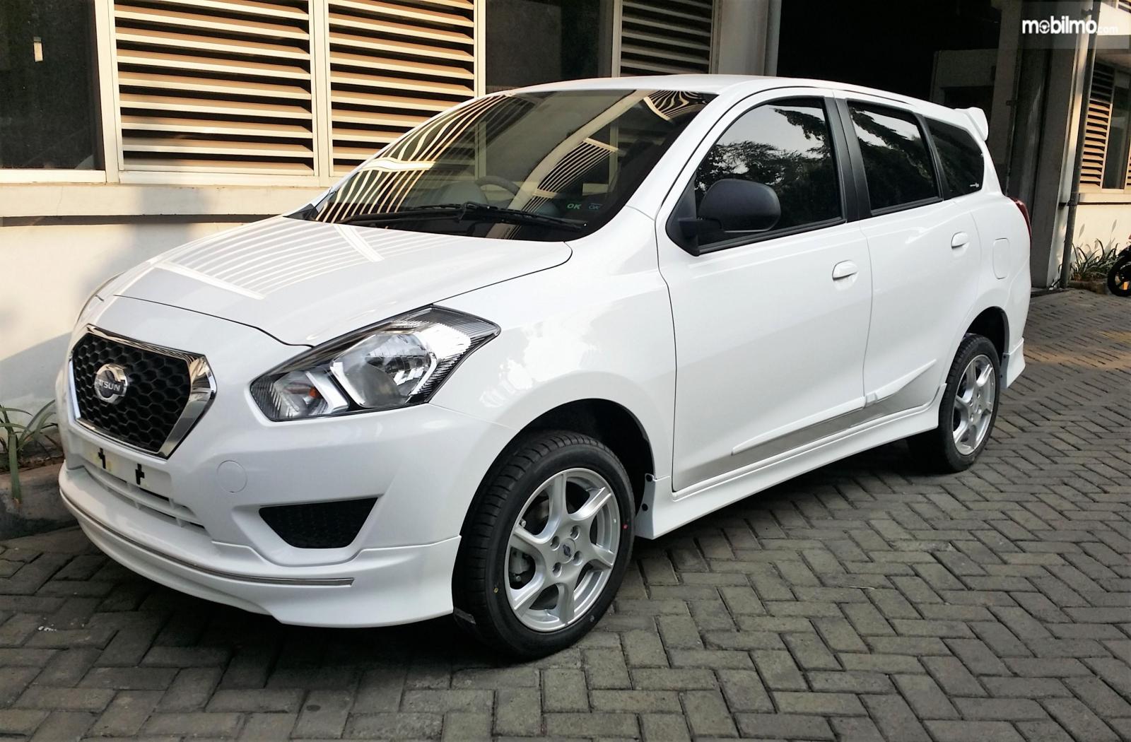 Detail Foto Mobil Datsun Go Nomer 15