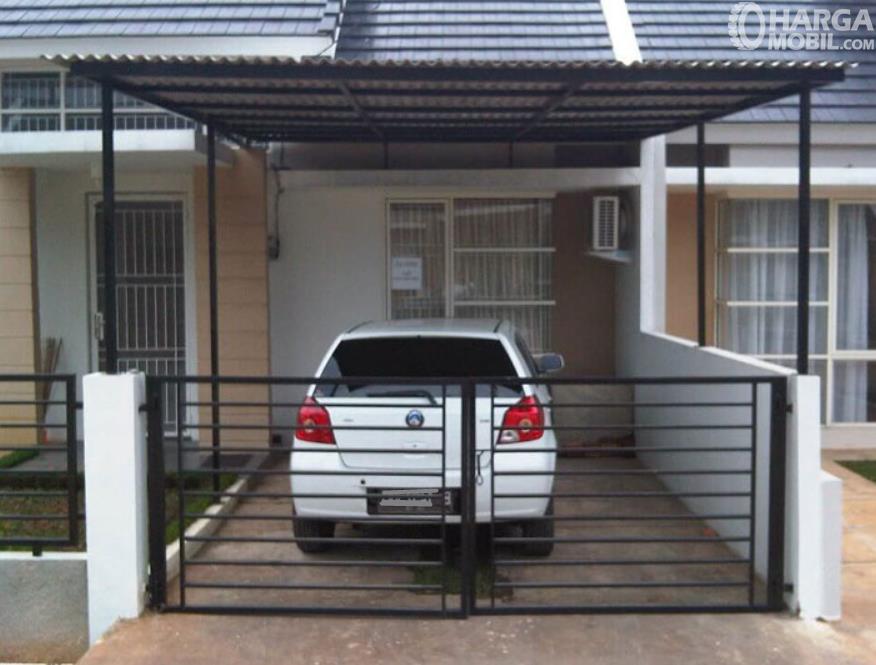 Detail Foto Mobil Depan Rumah Nomer 25