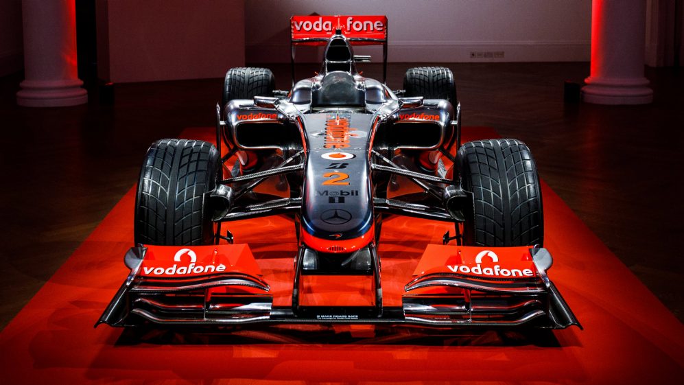 Detail Foto Mobil F1 Nomer 27