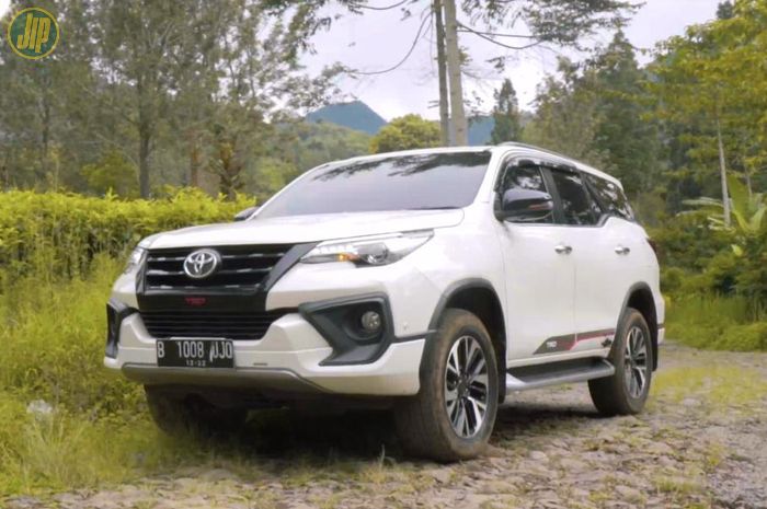 Detail Foto Mobil Fortuner Terbaru Nomer 5