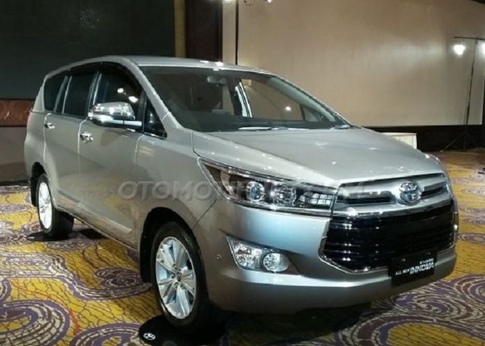 Detail Foto Mobil Innova Reborn Nomer 32