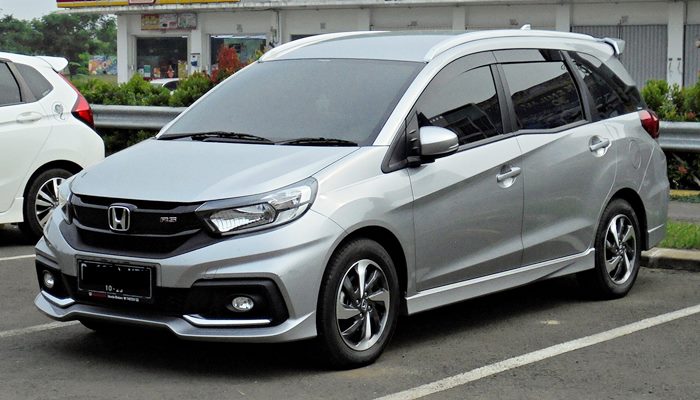 Detail Foto Mobil Mobilio Nomer 11