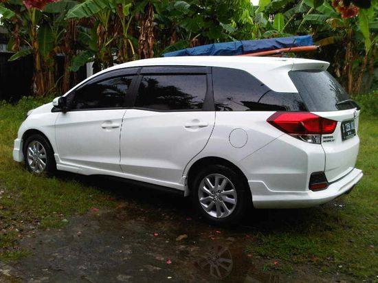 Detail Foto Mobil Mobilio Nomer 47