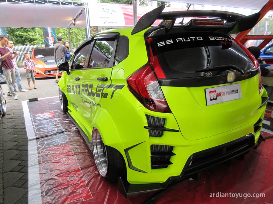 Detail Foto Mobil Modifikasi Honda Jazz Nomer 20